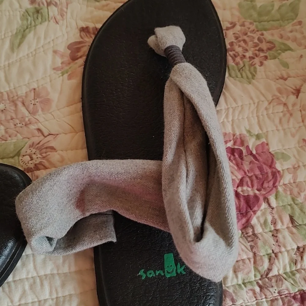 Sanuk Sandals. Like New.